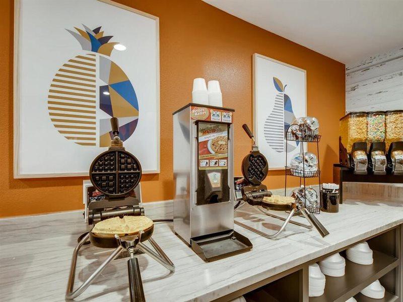 Orangewood Inn And Suites Midtown Austin Luaran gambar